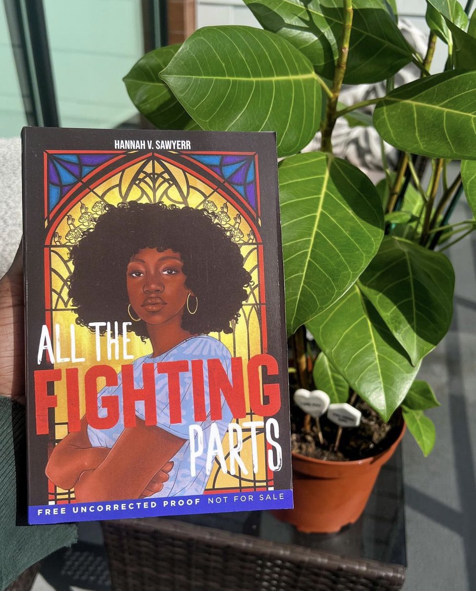 It’s kinda wild to me that ALL THE FIGHTING PARTS will be released exactly SIX WEEKS FROM TODAY! 🥳

From messy drafts I kept in binders to a shelf. My debut novel! My labor of love! 📚❤️✨

FIGHTING PARTS releases September 19, but is available for preorder NEOWWWWWW! 📚✨