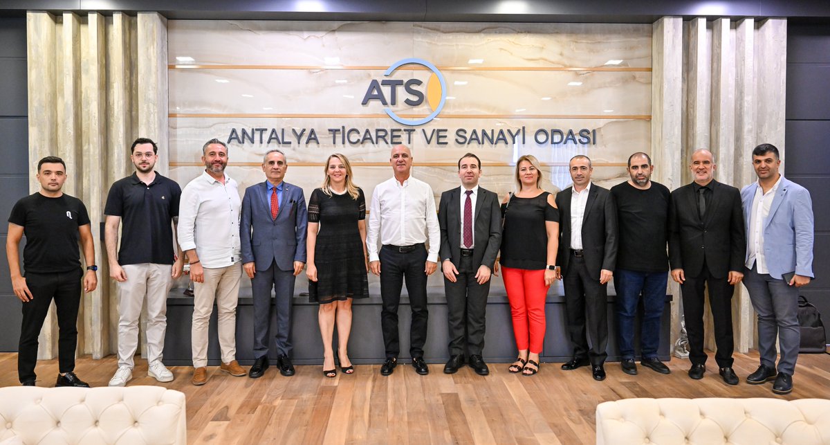 ErtanBarut's tweet photo. @ticaret Bakanlığı 'mız ile birlikte yürüttüğümüz @TOBBiletisim 'a bağlı Ticaret ve Sanayi Odalarımızda Bilişim Yazılım Meslek Komitelerimizle gerçekleştirdiğimiz "Türkiye Bilişim Sektörünün Uluslararasılaşması ve #ETurquality (#BilişiminYıldızları) #İhracat Destekleri Programı ve @TOBBYazilim Meclisi Sektör Faaliyetleri Hakkında Tanıtım ve Bilgilendirme Buluşmaları" etkinliklerimiz çerçevesinde T.C. Ticaret Bakanlığı Uluslararası Hizmet Ticareti Genel Müdürlüğü Bilişim, Yazılım, Dijital ve İletişim Hizmetleri Daire Başkanı Hürol KARLI ile birlikte illerimizi bir bir dolaşmaya devam ediyoruz.
Bilişim Yazılım İhracat Odaklı Buluşmalarımızın bu seferki durağı, turizmimizin beşiği #çoksıcak ve güzel ilimiz #ANTALYA idi.
7 Ağustos 2023 Pazartesi @AntalyaTSO 'da Odamız Başkanı @aalibaharr, Yönetim Kurulu Üyesi @eczhaticeoz , @Ateknokent Genel Müdürü ve @TGBDernegi (Teknoloji Geliştirme Bölgeleri Derneği) Başkanı @ibrahim___yavuz, Antalya 'mız bilişimci ve yazılımcı firmaları, ekosistem paydaşları, Odamız Meslek Komitesi Üyeleri ve STK temsilcileriyle sektörümüzün gelişimi ve ihracatını artırmaya yönelik verimli ve de etkileşimli bir buluşma gerçekleştirdik. Hem anlattık, hem dinledik hem de sohbet etme imkanı bulduk.
Son yıllarda Bilişim ve Yazılıma olan ilgisi, girişimcileri ve de yatırımlarıyla atılım halinde olan Antalya'mızın turizmin yanında #Bilişim #Yazılım Kenti olması yönünde oldukça gelişmeler olduğunu hep birlikte görmekteyiz.
Bizlerde @TOBBYazilim Meclisi olarak Yazılım Sektörümüz adına bölgemizdeki bilişimci ve yazılımcı firmalarımızın gelişimi ve ihracatının artırılması yönünde Ticaret Bakanlığımızla yürüttüğümüz çalışmalar çerçevesinde her zaman katkı vermeye hazırız.
Başta Başkanımız Ali Bahar olmak üzere Antalya TSO yetkililerine, YK Üyesi Hatice Öz ve Odamız Bilişim Meslek Komitemize ve emeği geçen herkese TOBB Türkiye Yazılım Meclisimiz adına teşekkür ederiz.
@TOBBiletisim
@RHisarciklioglu
@mbuyuksimitci
@bogachangoksu
@ileribildirim
@MuratTOTOS
@aslisahintekin
@aozgurkaragoz
@huseyinsari_sar
@KAPALIYOL
@HakanPakal
@YHacisuleyman