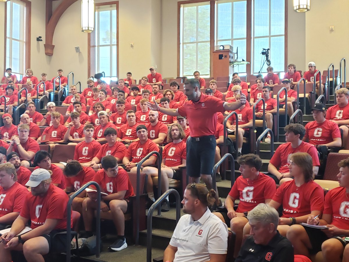 GCC_Wolverines's tweet photo. First team meeting for @GCC_FB and @CoachDiDonato getting all of us fired up! 🔥 🔥 🔥 https://t.co/OhgG5Tfn8J