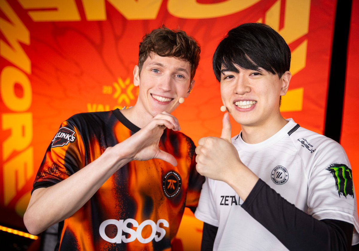 colinyoungwolff's tweet photo. 👍👍🫶 #VALORANTCHAMPIONS https://t.co/o8XQGpv1gW