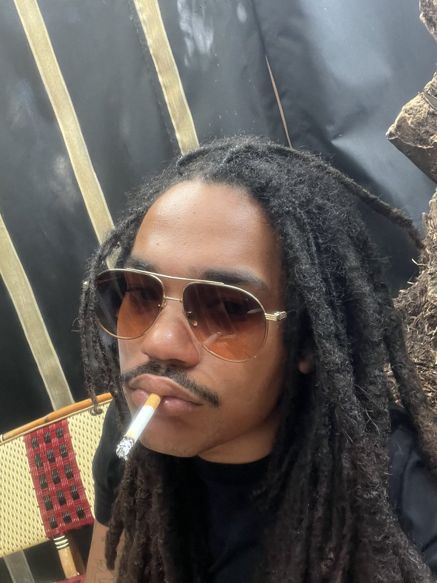 Felt cute today,
Might delete later 😩