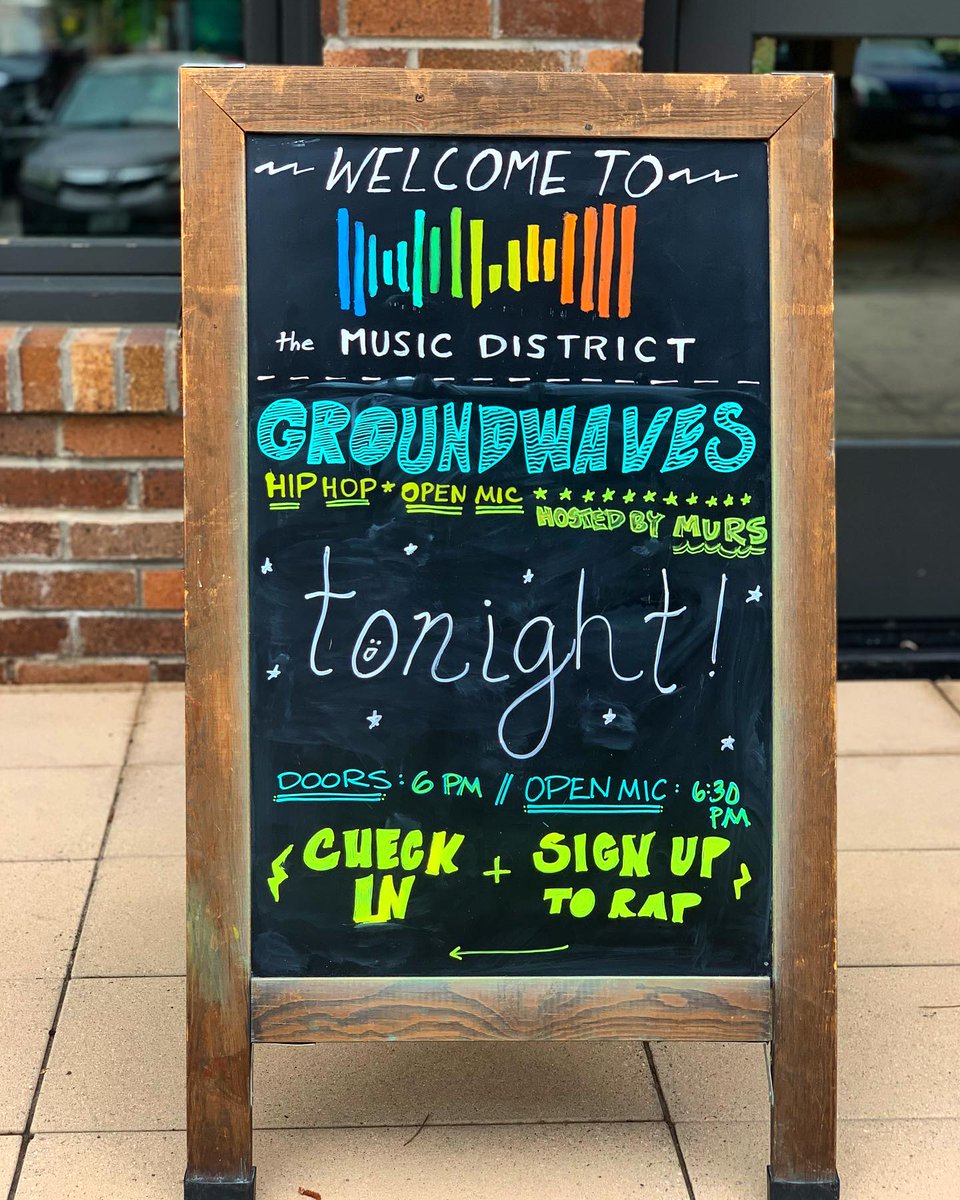 musicdistrictfc's tweet photo. TONIGHT 🎤🌙 at the Music District:
Groundwaves Hip Hop Open Mic hosted by @MURS !!

6pm doors // 6:30pm open mic

Colorado rappers &amp; hip hop artists get on that stage🔥
learn more: https://t.co/lbFvqCvIPg

#hiphop #coloradohiphop #groundwaveshiphop #groundwaves https://t.co/8vpFJhNvPq