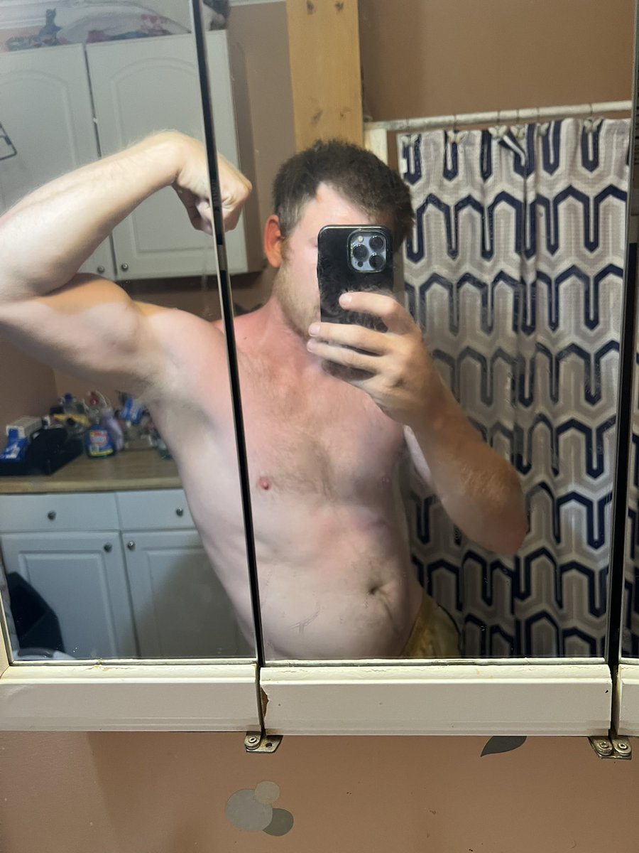 Mental health goes overlooked often, I hid mine and told myself for years I was fine when I wasn’t and almost cost me my own life. Seek help, forgive yourself and others. Push to be the best version of you. Today I buckle down heavy! Great chest and upper back day to ease into it