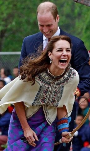 MauvCoui's tweet photo. Kensington Palace
#DanWoottonExposed
#WilliamAndCatherineAreAJoke
#DanWoottonsWeb
#DanWoottonScandal https://t.co/vv4CLT9StB