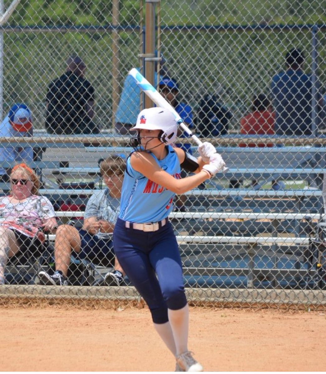 bombersoz24's tweet photo. Next up is our 2025 OF Kennady Johnson! Kennady is a junior at North Central. Kennady is currently uncommitted but once the coaches see her speed and athletic ability she won't be for long! Welcome to the Bombers kid! Can't wait to get started! @TrineSoftball @UIndySoftball https://t.co/kJsAlYbydE