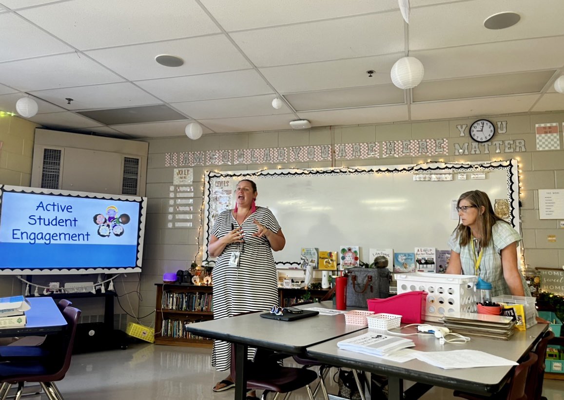 LTMS_PrincipalJ's tweet image. Incredible day of professional learning! This #LTMS Blackcat team is #ALLin 💛🖤@FCPSKY @chief_officers @DrLiggins