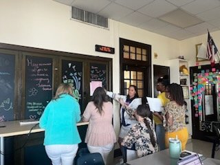 StephaniePoeFW's tweet photo. Welcome back FWISD Elementary Math teachers! Spreading the joy of math! @JonesLowanna @FWISDPLI #onefortworth #joyofmath https://t.co/uG6mQjr1K1