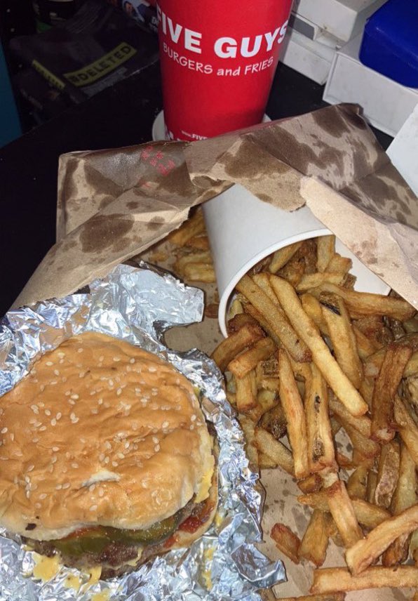 alx's tweet image. Imagine Eating This Good.

Doing a $100 @FiveGuys Giveaway, RT &amp;amp; reply with your CashApp to enter.

Picking winner at 7pm ET