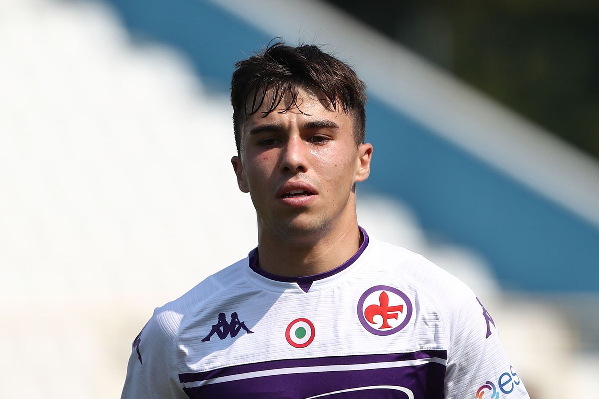 💣 BOMBAZO 🚨

El delantero nacional Alfonso Garay estaría a detalles de fichar por Colo Colo, garay de 24 años es catalogado como un "depredador". 
El ariete del cuadro VIOLA buscaría sumar minutos en el cuadro popular a pesar de sumar 6G y 9A en la sub 18

via: <a href="/FabrizioRomano/">Fabrizio Romano</a>