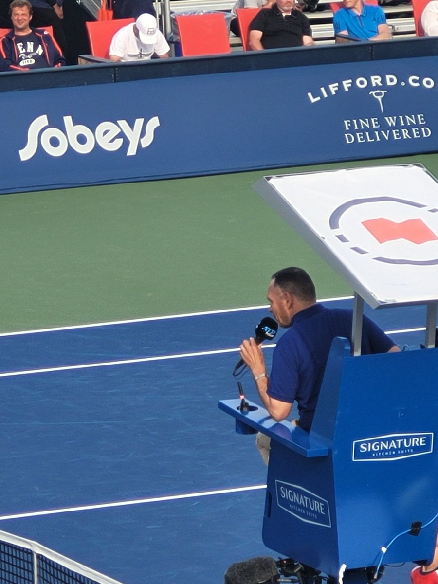 MikeCranston1's tweet photo. Uncle Mo received louder cheers than Dan Evans when he was introduced. https://t.co/v8Cj1FIkmo