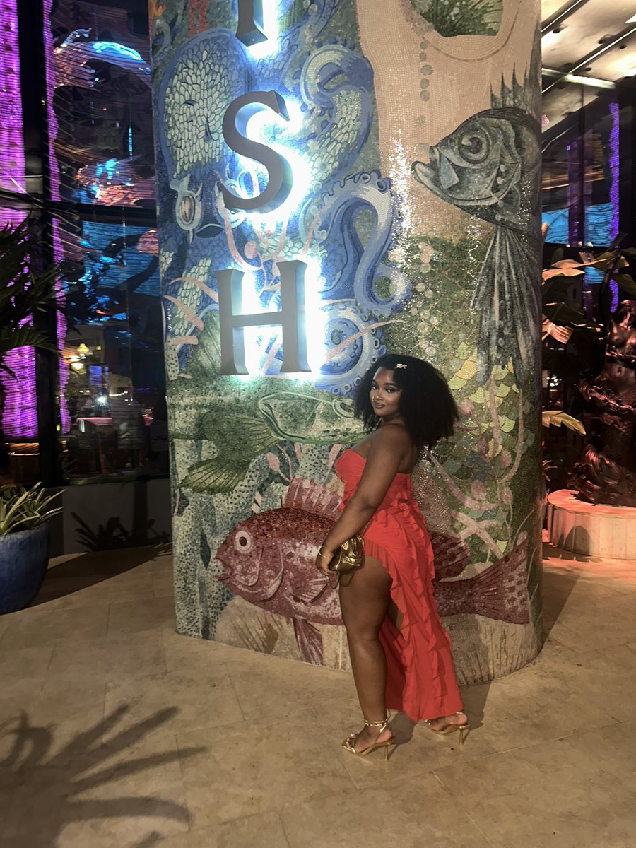 brownbarb1e's tweet photo. happy birthday to me ❤️ #aug7th https://t.co/4sanqqccNA