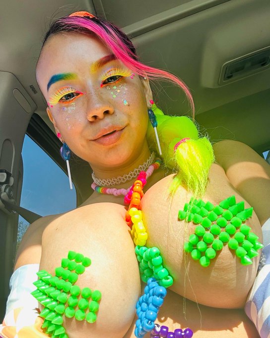 Rainbow 🌈 Baddie 😈 https://t.co/LPFxKv3UU4<a href="/tag/horny"class="tags"><span>#horny</span></a>