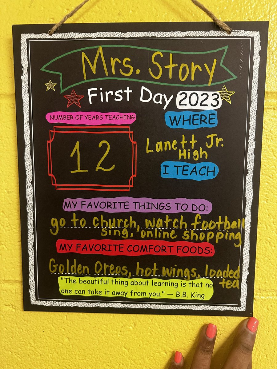 krisse_story's tweet image. Absolutely amazing first day! I’m so honored I get to facilitate learning for our future leaders. This year is about to be a “WILD” one🦁🦓🙊 🐯#wildaboutlearning #firstdayofschool2023 

@girlwithlipglos the students and staff loved the balloon art🎈You ate suh😂