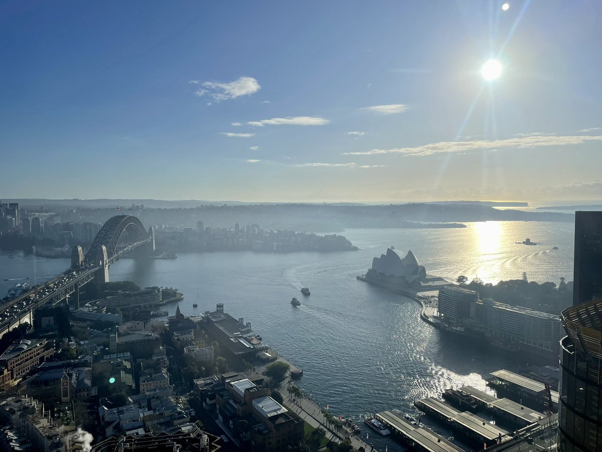 Network2501's tweet image. First time visiting Sydney. This city is gorgeous 😍