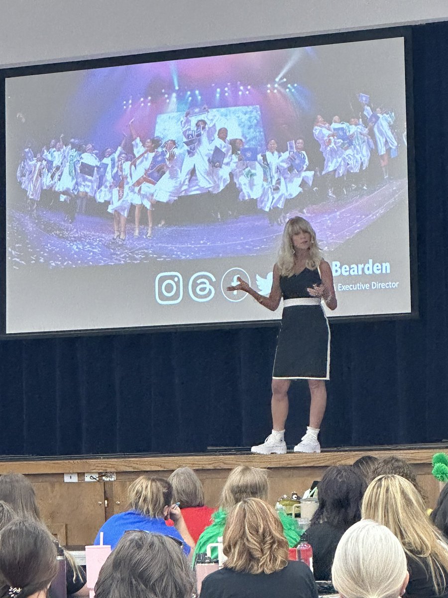 Sara Laughlin tweet media