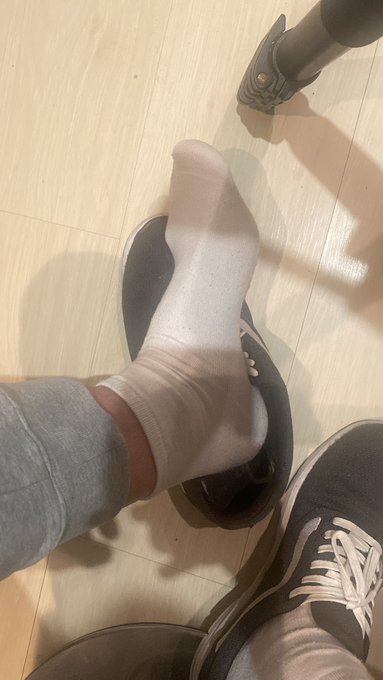 Remember your place, pig: with my sweaty socks in your mouth. Wearing the same sock many days 😆   @BernieLangLoser<a href="/tag/master"class="tags"><span>#master</span></a><a href="/tag/slave"class="tags"><span>#slave</span></a><a href="/tag/findom"class="tags"><span>#findom</span></a><a href="/tag/cashslave"class="tags"><span>#cashslave</span></a>