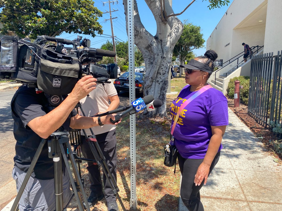 seiu_uhw's tweet image. We're out in Ingelwood fighting for patient care! @CentinelaHosp and @_PrimeHealth it's time to stand for your community. #United4All #hotlaborsummer