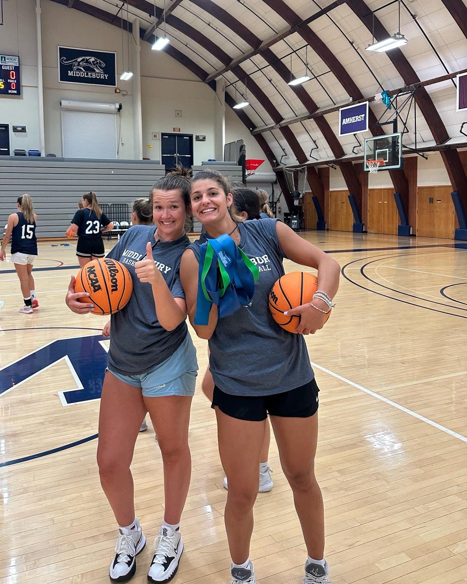 elite staff for our elite camp🏅 shoutout to 8 of our current players for coming back to make the day so special!

Thanks to all the campers for giving us their time, energy and effort Ⓜ️ So fun sharing our program with you for the day #theresonlyone