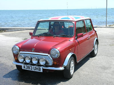 Fiona's 1977 Mini 1275GT "Miniboo" - MiniShrine Registry dlvr.it/StNZK0