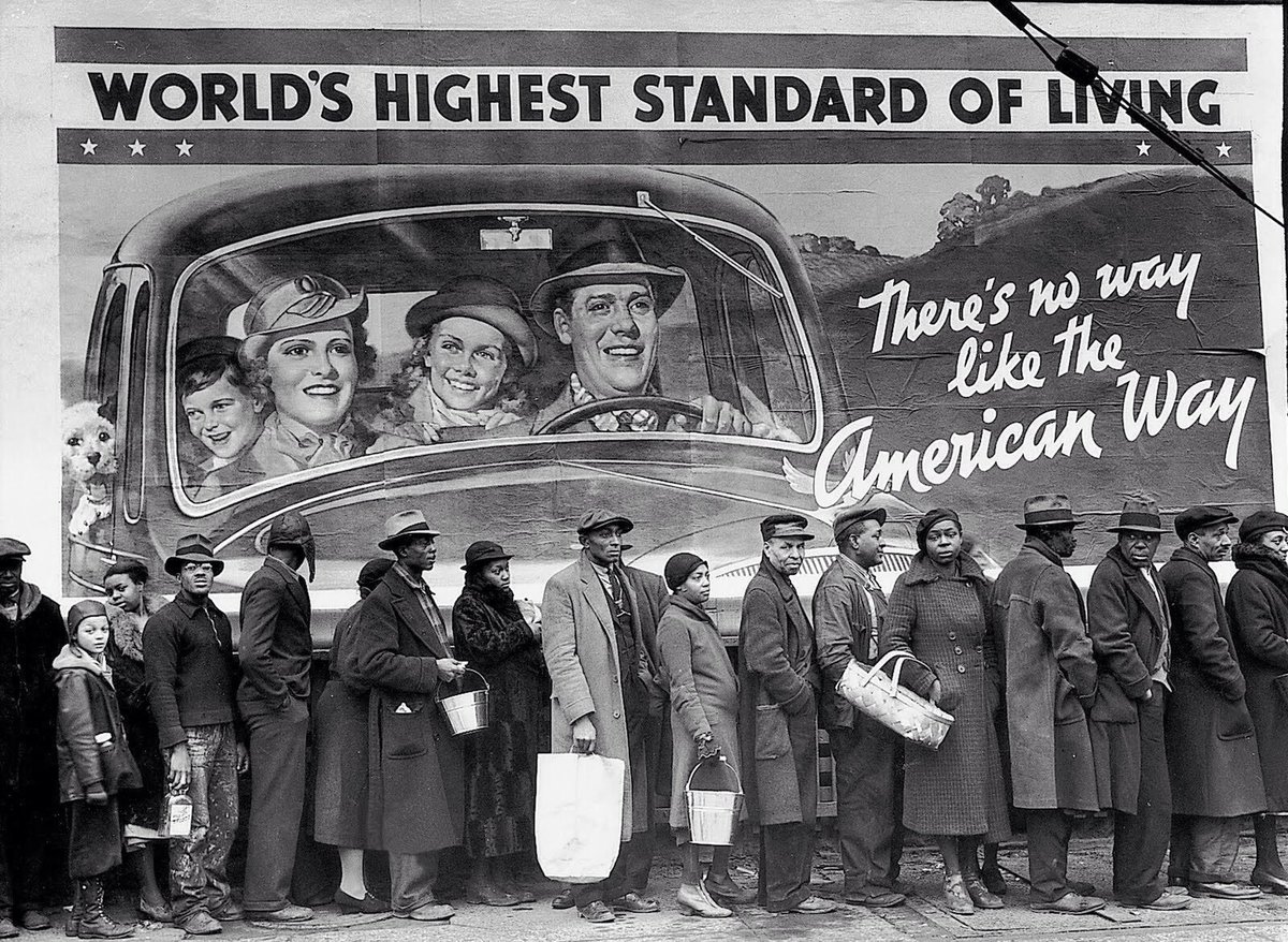 MarcDavenant's tweet image. There’s no way like the American way, Louisville in 1937 by Margaret Bourke-White.