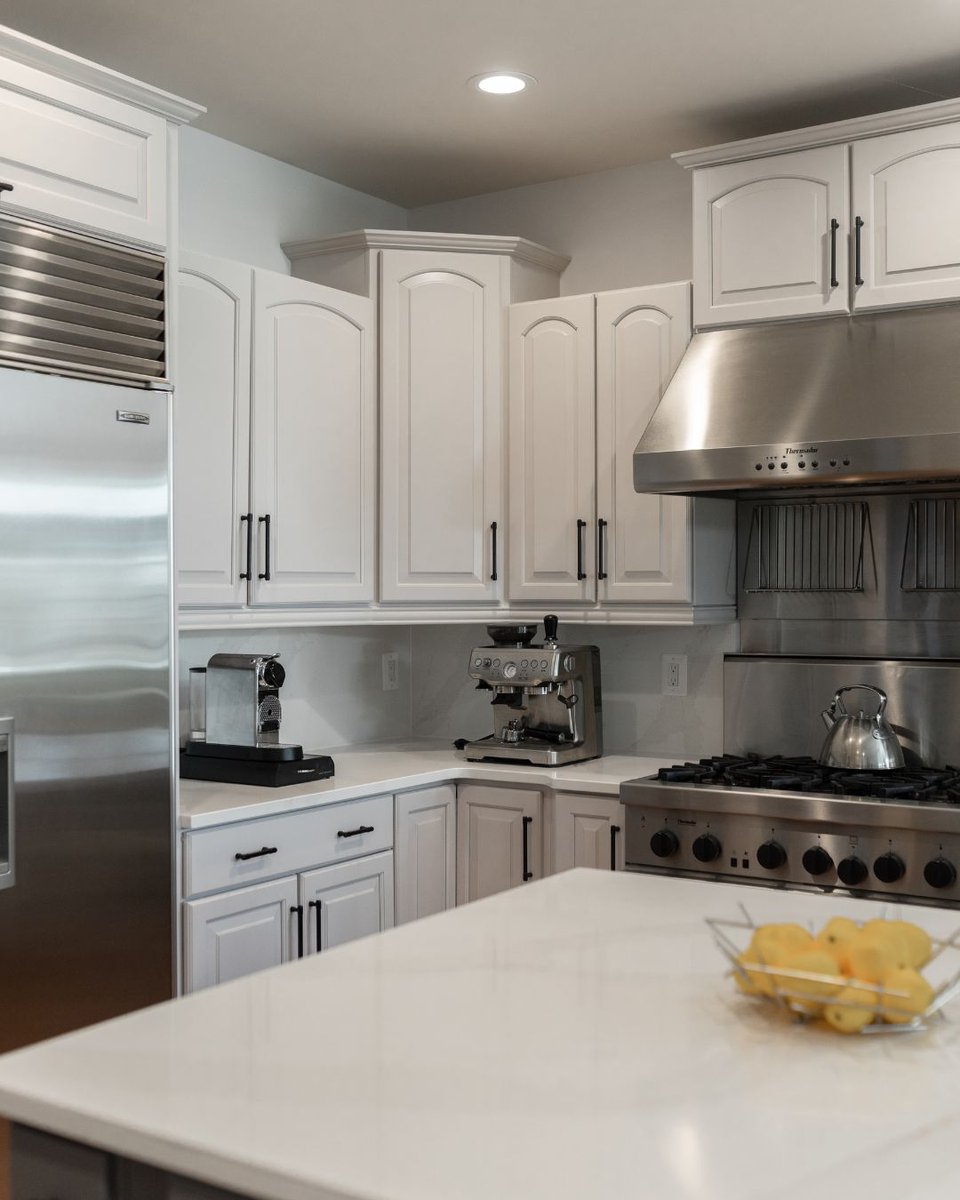 LeadsBHS's tweet photo. At Beautiful Home Services, we believe the kitchen is the heart of your home. This week we want to highlight this recent kitchen project we have worked on!

Light gray cabinets with black pulls have us swooning!

#kitchendesign #kitchen https://t.co/4LOSujQPjG