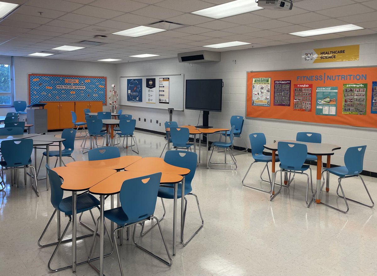 explorekammerer's tweet photo. Excited to welcome @KammererCubs into Explore Classrooms!  @JCPSKY @JCPS_CAO @JCPS_CAO @KY_CTE #DiscoverThePossibilities #MiddleMatters https://t.co/8kLfbtmuUI