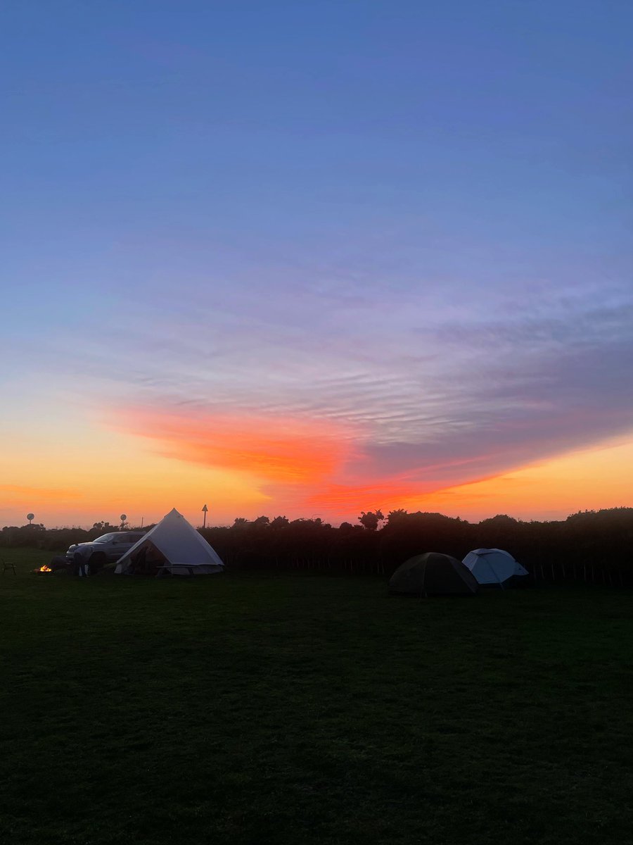 spent the week camping around Cornwall and it was honestly incredible 🫶🏻⛺️🏄🏻‍♀️🌊☀️🫶🏻