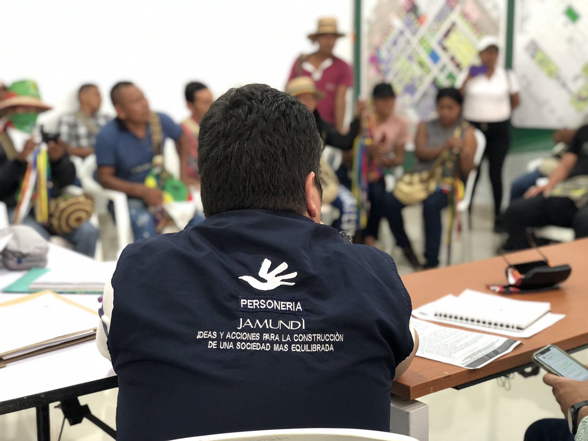 FelipRamirez_'s tweet photo. A esta hora nos encontramos reunidos con las autoridades del resguardo y cabildo indígena Kwesx Kiwe Nasa, la Defensoría del Pueblo, la Personería Municipal, el ICBF y nuestro equipo de trabajo de las Secretarías de Asuntos Étnicos y Hacienda.

Generamos este espacio para escuchar a nuestras comunidades y dar seguimiento a los acuerdos adquiridos en la pasada mesa de concertación indígena. 

Con esta acción, reafirmamos que en Jamundí somos garantes de los derechos y garantías de las comunidades indígenas de nuestro territorio. 

#GobiernoDeLosCiudadanos