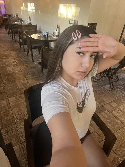 Cate cafele crezi ca pot sa duc? Si cate partide de sex fac zilnic? https://t.co/NH03QtOhoz