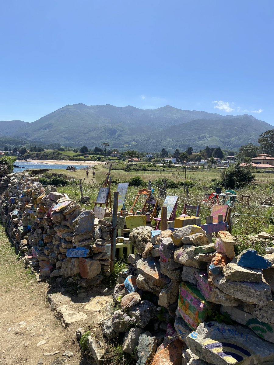 hemos estado en un sitio chulisimo donde se podía pintar🥺