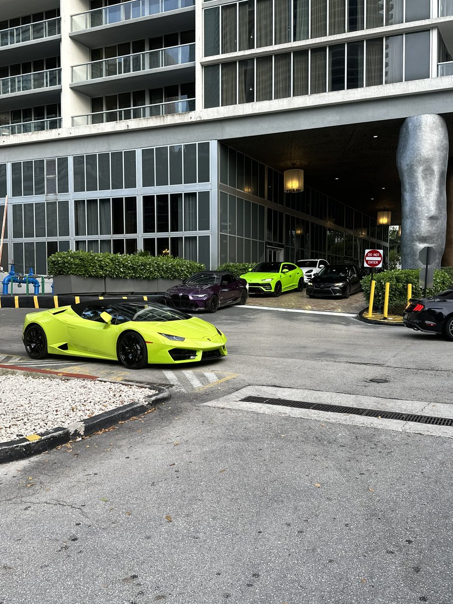 justGabeK's tweet photo. @volvoshine So many I thought a particular green one was stalking me https://t.co/TIkfhzzSYO