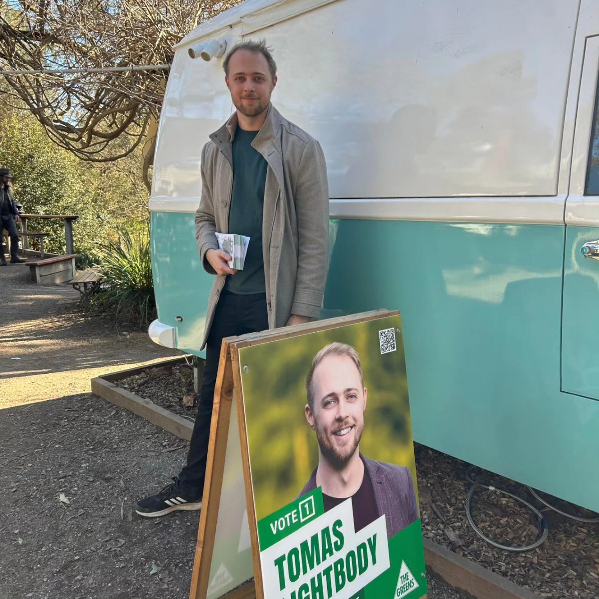 Yesterday, down by the river enjoying the sun 🌞 Great chats about how we can effect real change with more Green progressive voices in parliament! #Warrandyte #VoteGreen #donvale #doncastereast #ringwoodnorth #warranwood #wongapark #parkorchards #chirnsidepark