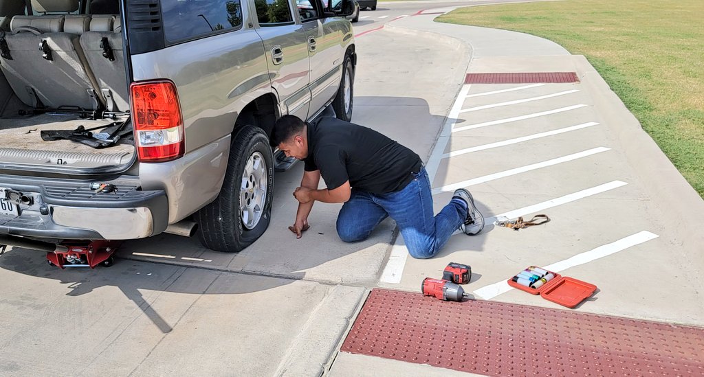 Vanguard High School tweet media