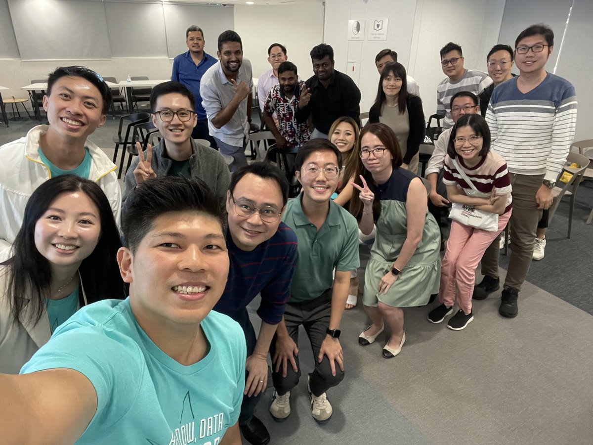 Happy National Day to all of SG #datafam ! Last Thu, the team shared about Isochrone, showcased vizzes from the <a href="/tableau/">Tableau</a> community and gave an intro to #GamesNightViz S2. If you missed it, here's the shared google drive 📂 that we will be sharing stuff!

tinyurl.com/sg-tug-resourc…