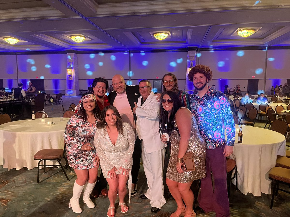 Brookeedw11's tweet photo. Harold got inducted into the #ChilisHallofFame, Rodney and I made MP, and F24’ is looking bright for the @BeckyDenson area!!!! Bonus: I got to see my Dallas peeps. Nothing beats conference time! 
Love living that #ChiliHeadLife 🥳🌶️❤️ #STX https://t.co/Q9wdbz2ud2