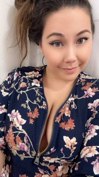 Found my gmas dress ❣️love my Asian roots 💕  https://t.co/x23Sx8uKTr https://t.co/SsN7Siiwgb<a href="/tag/onlyfans"class="tags"><span>#onlyfans</span></a><a href="/tag/sellingcontent"class="tags"><span>#sellingcontent</span></a>
