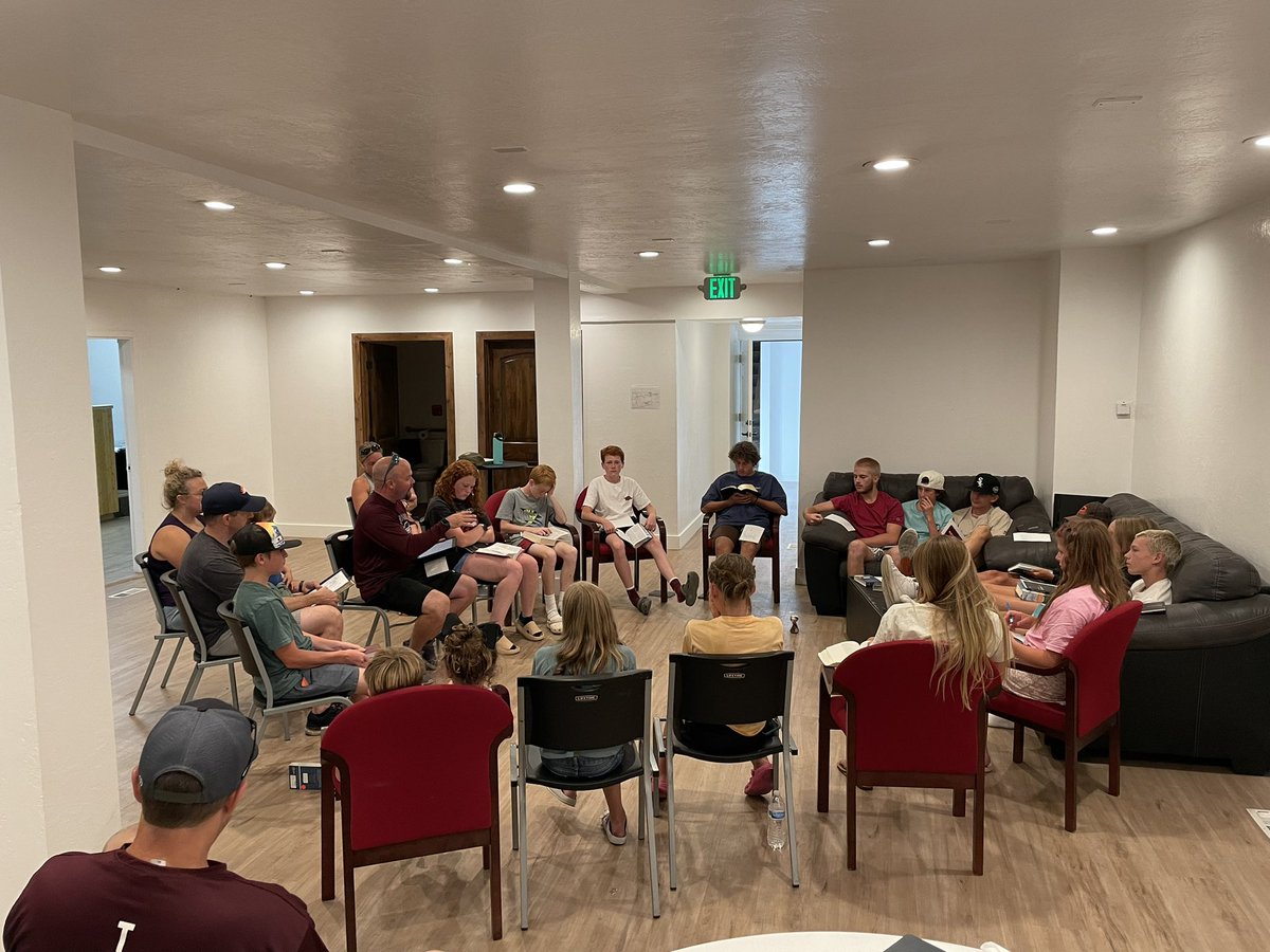 MorganGraceUT's tweet photo. Had a great night in our study of “What is the Gospel?” with some awesome young folks. We love this book and believe the ability to answer this question is vital for the health of the church! @bobbewould @sendsaltlake @NAMB_SBC @sendnetwork https://t.co/JBI1QQGOfU