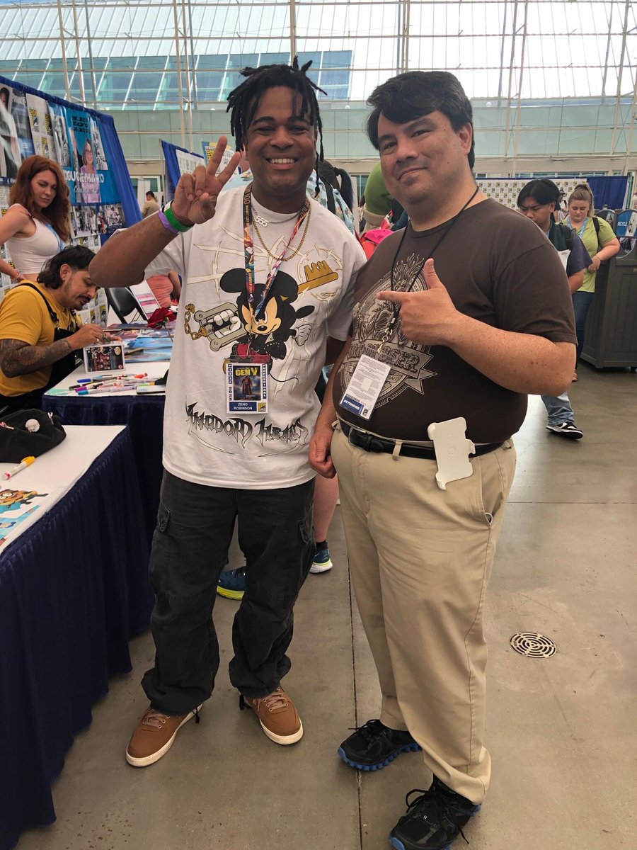 Zeno Robinson, Voice Actor
The Owl House, My Hero Academia
#SDCC #SDCC2023 #ComicCon #ZenoRobinson #TheOwlHouse #MyHeroAcademia