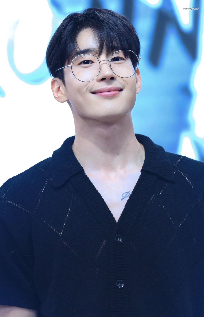 Waiting941224's tweet photo. 230806 승우 💜

ɪᴅᴇᴀʟ .....🥺

#한승우 #HANSEUNGWOO https://t.co/jGBuoVfLFC
