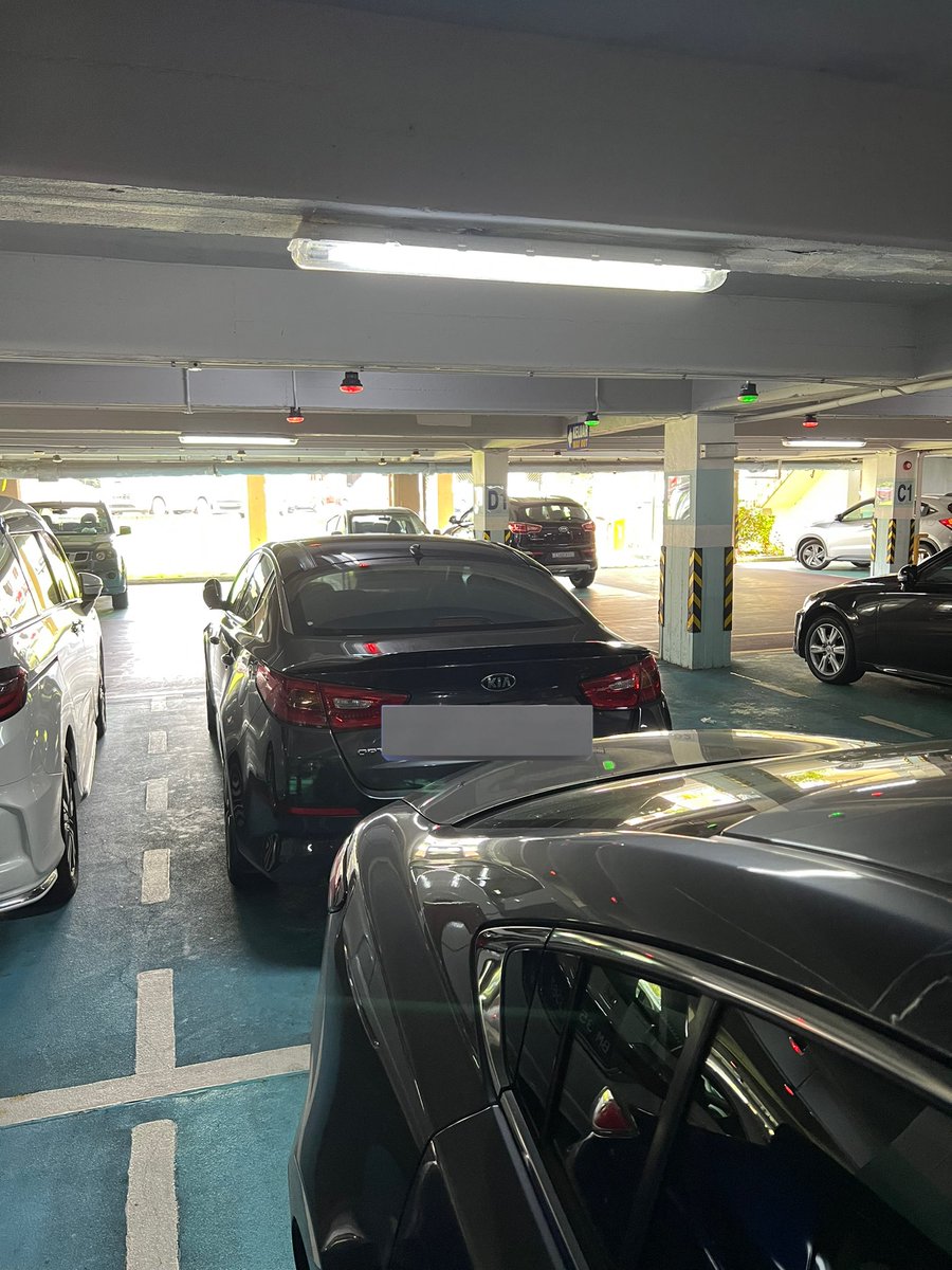 Levlie's tweet photo. When you’re the one post call and you arrive at parking lot before lunch time but seen so many other ppl left before you https://t.co/hxoaGujaHo