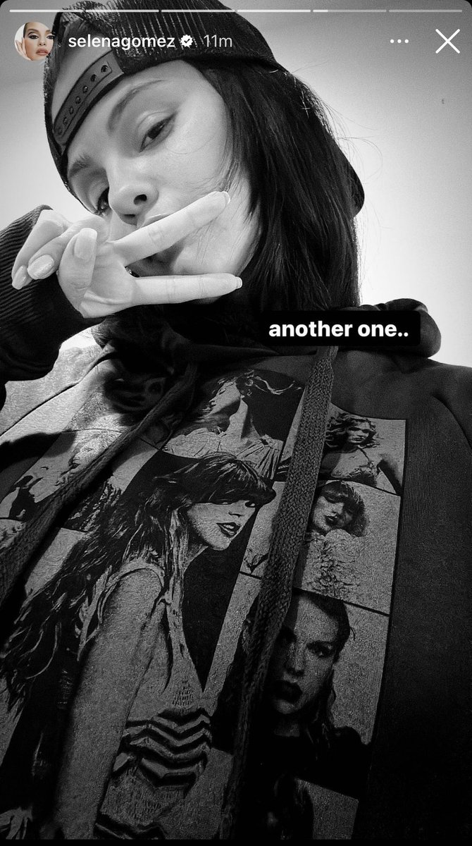 TSwiftNZ's tweet photo. 📸 | @selenagomez is attending tonight’s show! #LATStheerastour https://t.co/a0vyXeoZnK