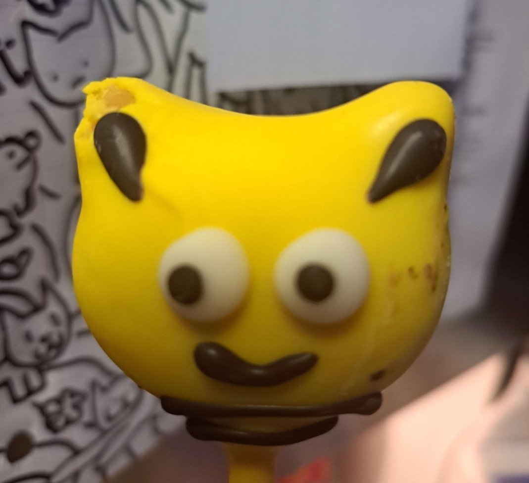 HumSmilbo's tweet image. THEY TURNT ME INTO A CAKEPOB.