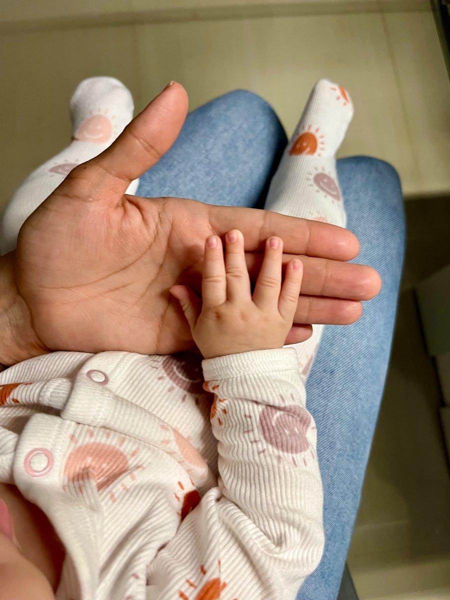 NiaArce's tweet photo. No puedo con el amor que siento por este minihumano🐣💛 https://t.co/41CCY7i8Et
