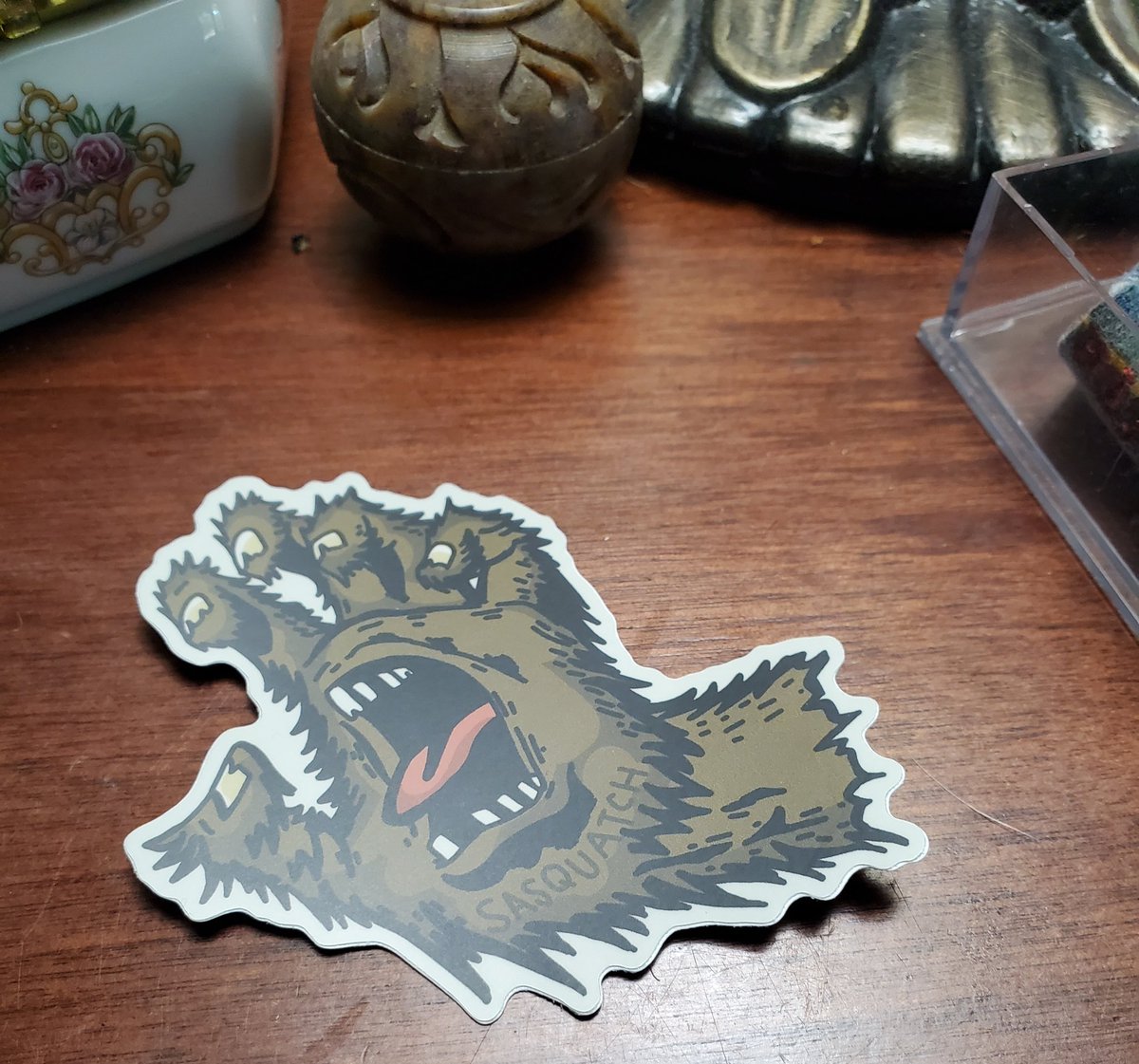 _AlleyAwesome's tweet image. All things Bigfoot related, officially,  @LT_Cards you're tagged #NewSticker