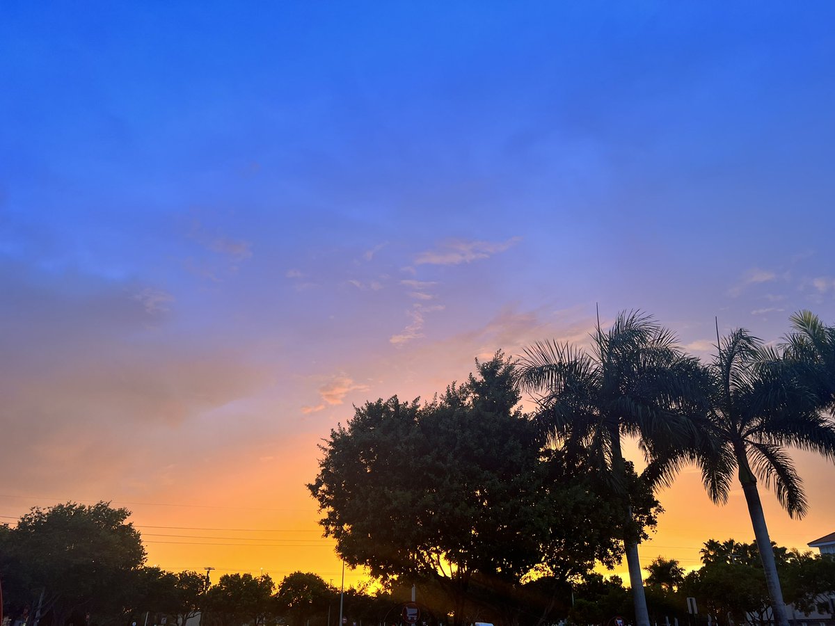 The sky just now.. I swear is #nofilter , #BeautifulDay #floridasky
