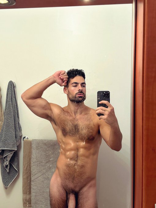 Hello❤️💕😊 Say it back🫠✌️ https://t.co/HxsRvPhoer