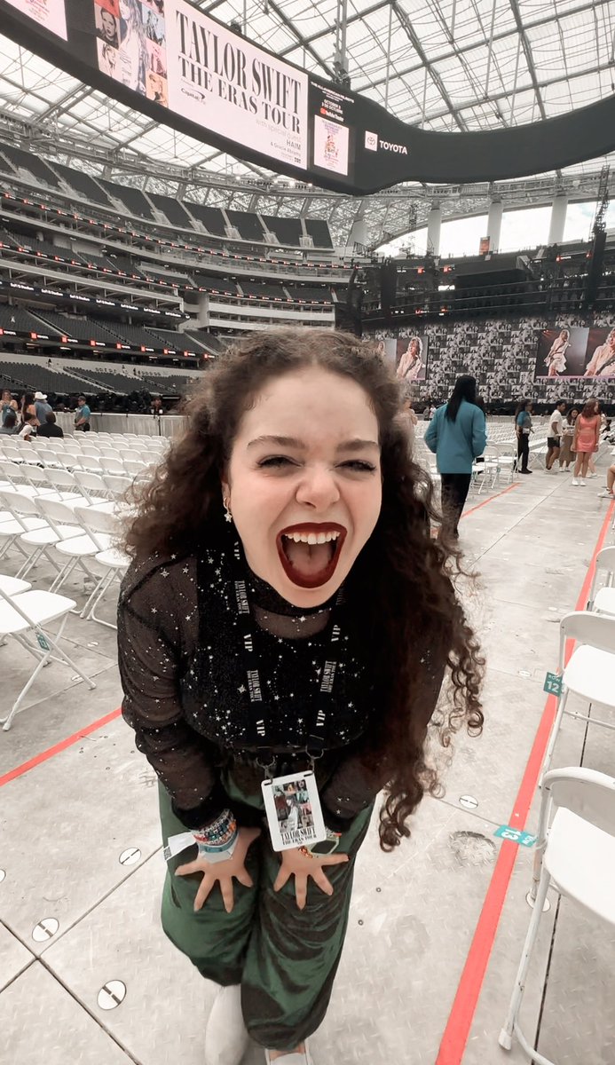 stillgotluvforu's tweet photo. IN MY ERAS ERA!! 🪩✨🖤 #LATSTheErasTour #TSTheErasTour @taylorswift13 @taylornation13 https://t.co/6Zo10Ic945