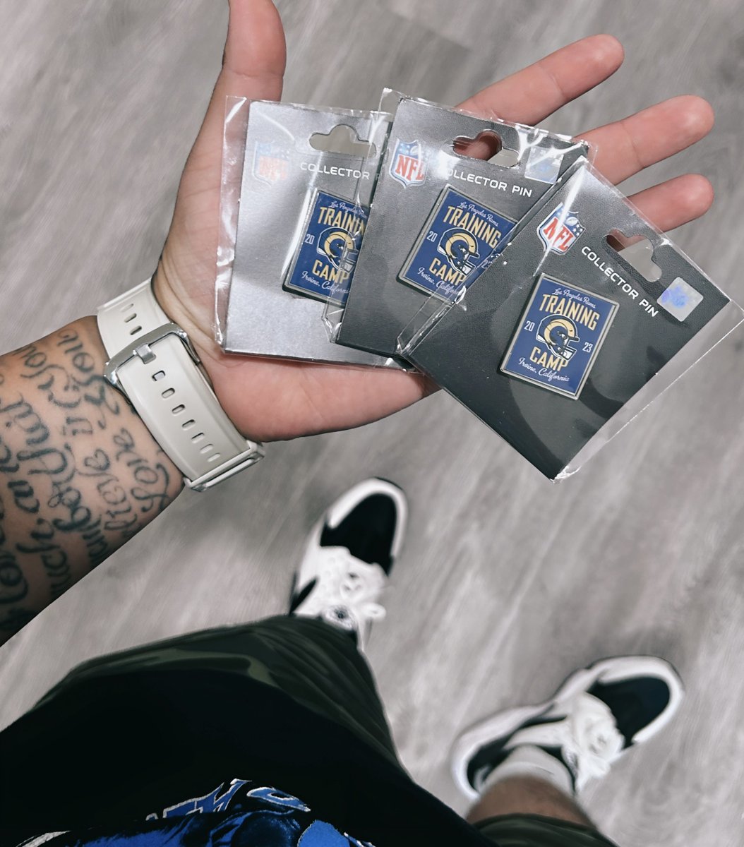 vinceayg_'s tweet photo. 🚨Giveaway: Lets do this right, I hate picking and choosing! Just like, repost and comment done! 3 Random winners!
1️⃣Giving away a 4 tickets to Rams/Chargers game this Sat. and training camp pin
2️⃣Pin
3️⃣Pin
Picking winners tomorrow afternoon 12pst. Free as always #RamsHouse https://t.co/MimFBi7Bzq