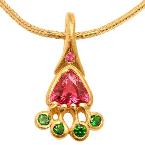 agta_gems's tweet photo. We're back to shout out more of our AGTA GemFair Denver™ at HardRock Summit exhibitors! 

1. Potentate Mining LLC at booth #HS127
2. Barker &amp; Company at booth #HS310
3. Bellagem, Inc. at booth #HS301
4. Cynthia Renee, Inc. at booth #HS514

#AGTAGems #AGTA #AGTAGemFairDenver #HRS https://t.co/I0Gq6n2UZv