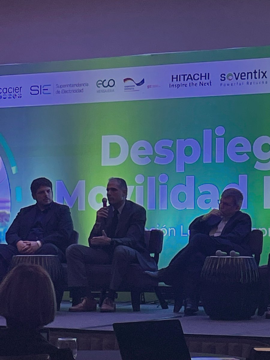 YMartino's tweet photo. Muy atinado el colega @colibero al referirse durante el “Taller Despliegue Movilidad Eléctrica” de @CECACIER @SIEGOBRD al rol de las empresas distribuidoras en la #transicionenergetica ⬇️ https://t.co/jJFHkK4EnX